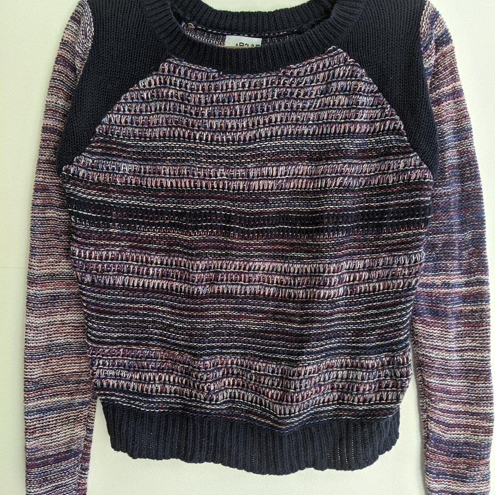 Crew neck sweater sz small